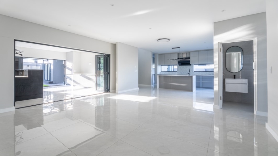 4 Bedroom Property for Sale in Sandown Western Cape